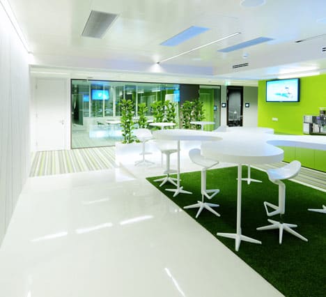Nội thất văn phòng Microsoft ở Vienna với không gian xanh